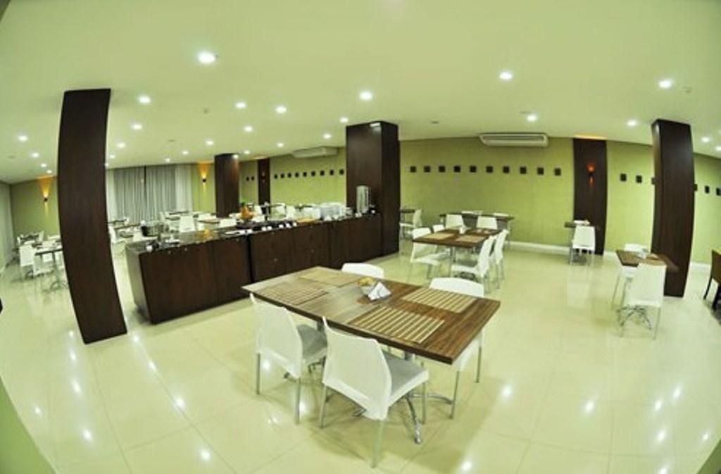 Hotel Petry Plaza 3*