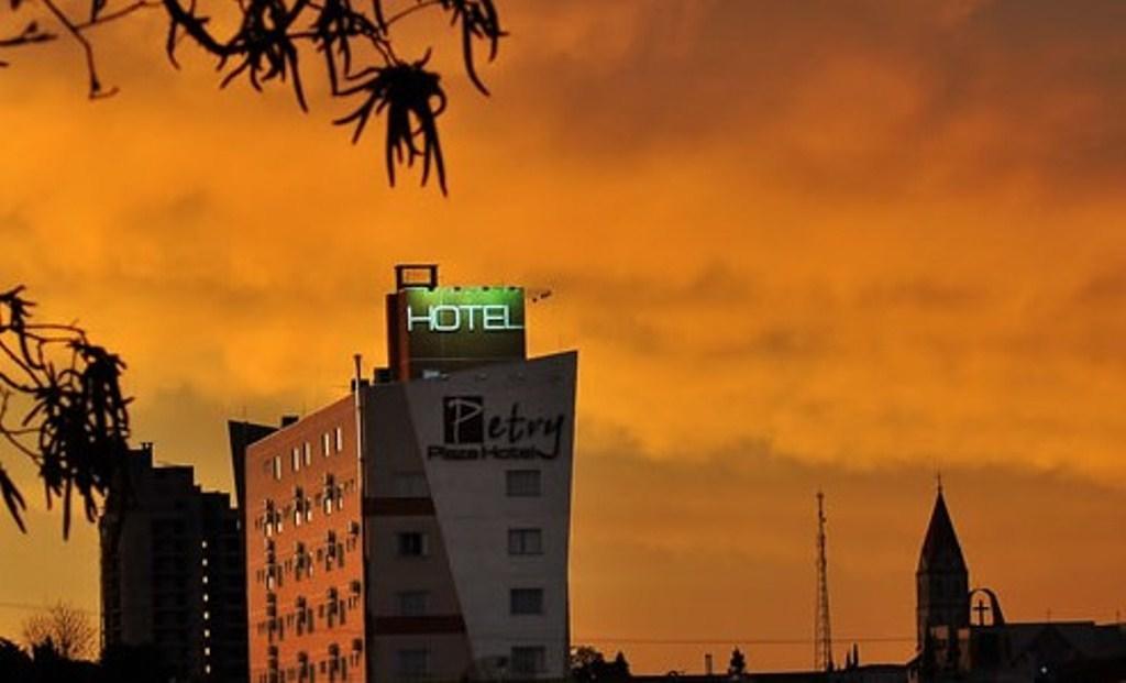 Hotel Petry Plaza